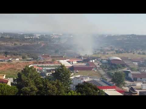 Incêndio em São Sebastião mobiliza meio aéreo